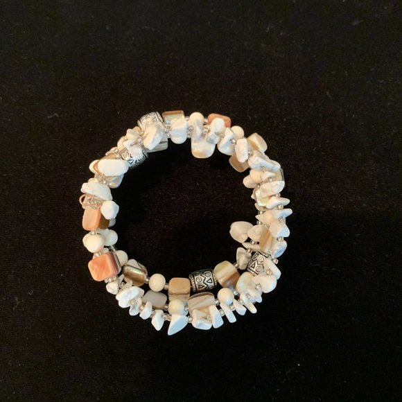 chip stone and bead coil bracelet - Picture 2 of 5
